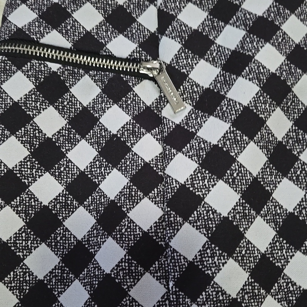 Michael Kors Black and White Checkered Pencil Skirt Ladies Size 12 Never Worn - Picture 2 of 10